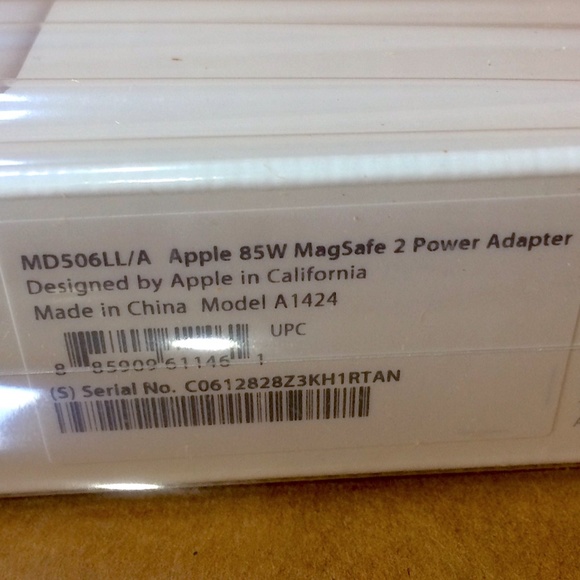 Apple 85W MagSafe 2 Power Adapter (for MacBook Pro with Retina display) - Picture 2 of 2